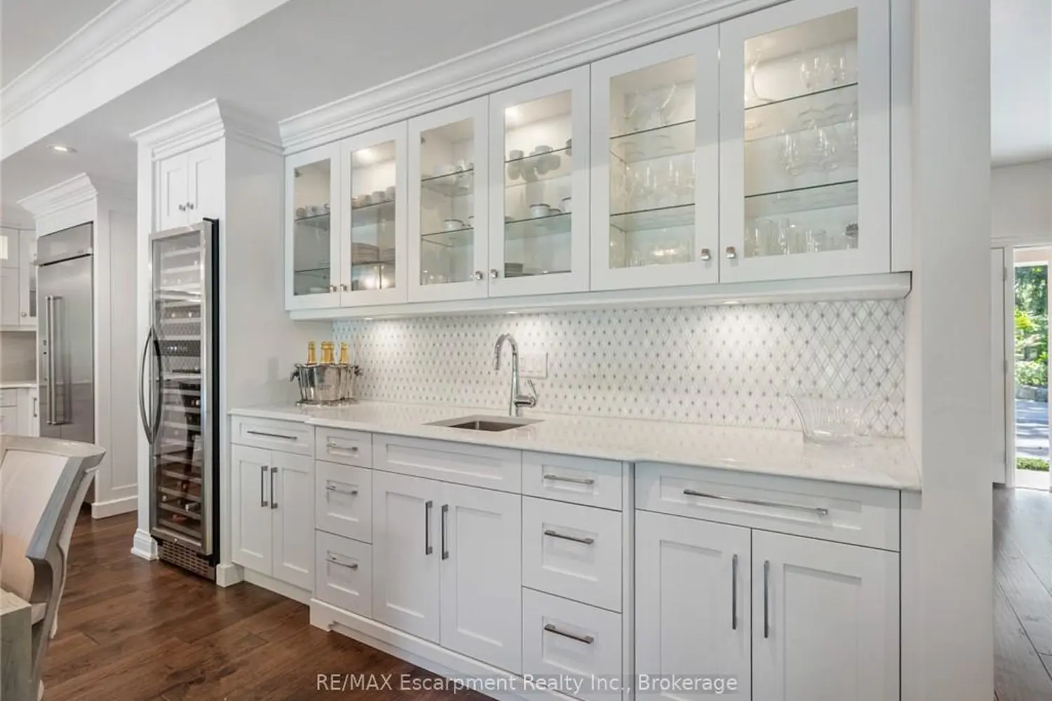 Additional image 4 of 3087 Lakeshore Road