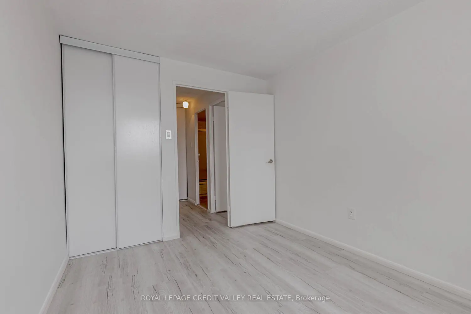 Additional image 11 of 3120 Kirwin Avenue 501