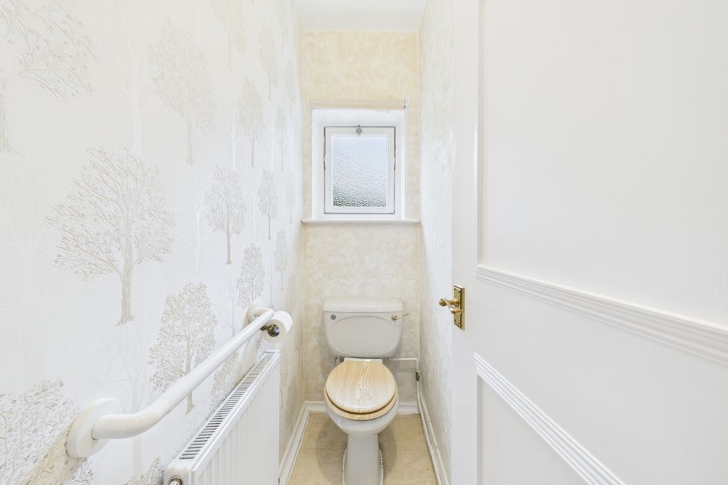 Additional image 17 of 3 bed flat for sale2 Burlington Close, Dore S17