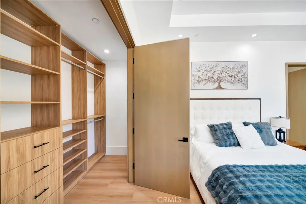 Additional image 108 of 19225 Rosita St, Tarzana, CA 91356