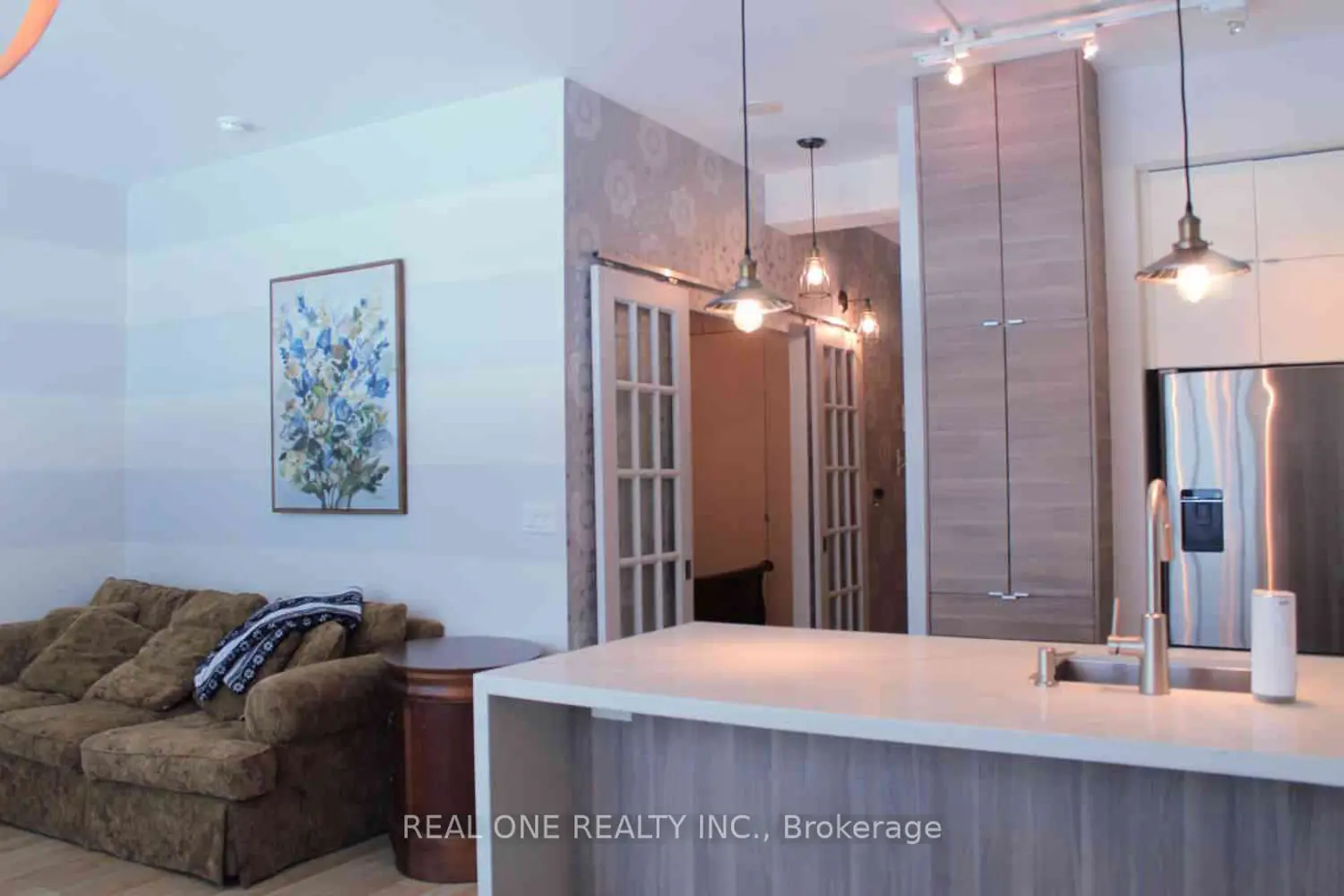 Additional image 11 of 350 Wellington Street 225