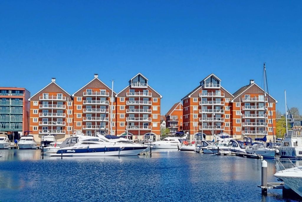 Additional image 35 of 4 bed penthouse for saleNeptune Square, Ipswich IP4