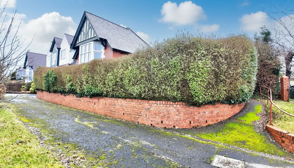 Additional image 8 of 6 bed semi-detached house for salePen-Rhiw Avenue, Oakdale NP12