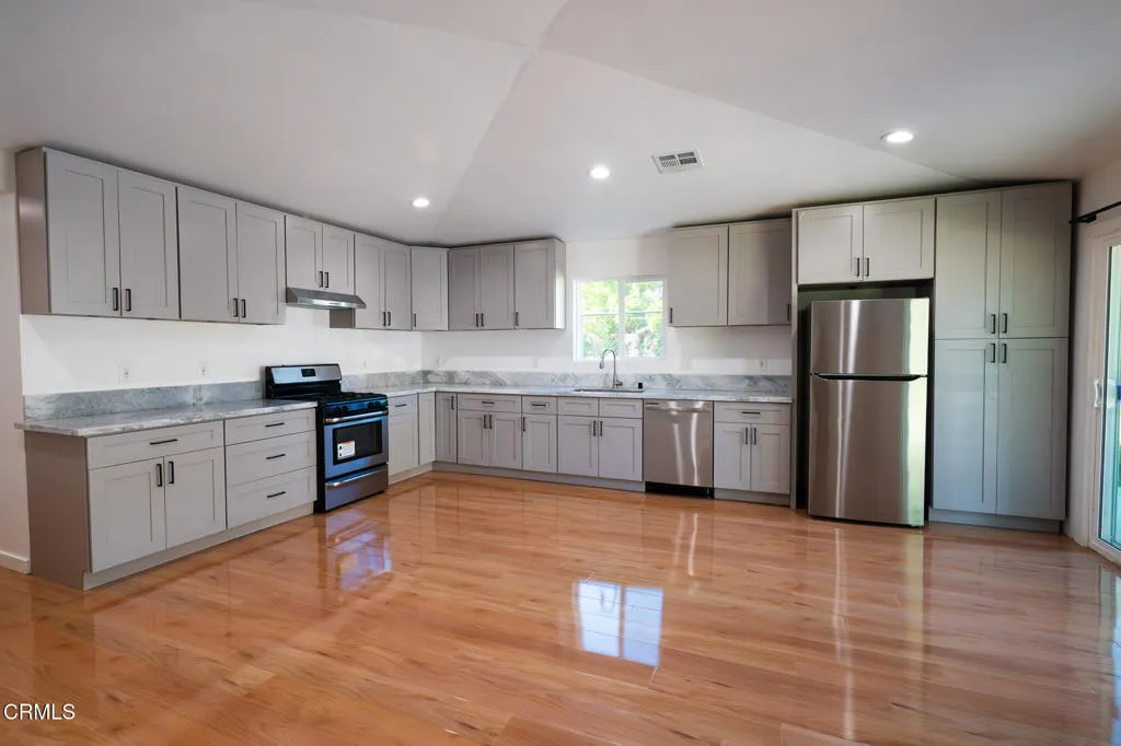 Additional image 4 of 270 E Penn Street, Pasadena, CA 91104