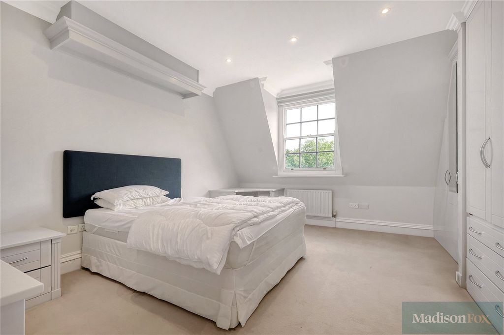 Additional image 30 of 4 bed flat for saleClaybury Hall, Regents Drive, Woodford Green IG8