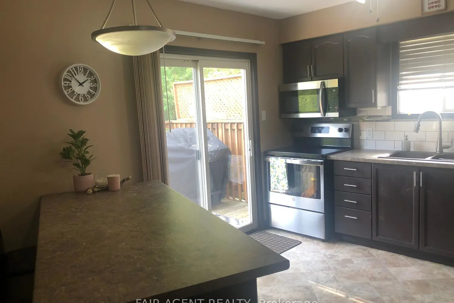 Additional image 7 of 562 Erinbrook Drive