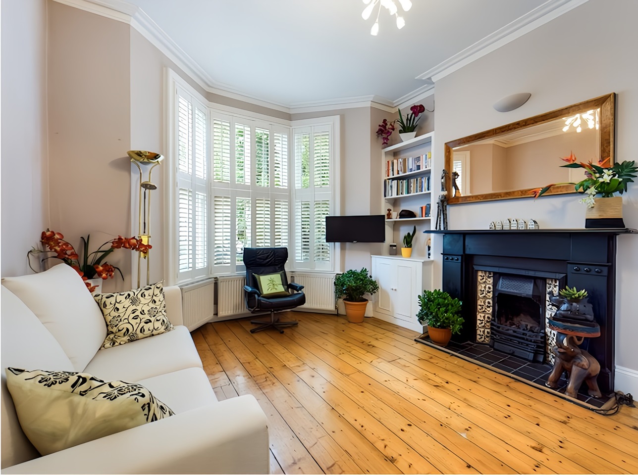 Additional image 7 of 2 Bed Flat, Saint Lukes Avenue, SW4, N1 7GU