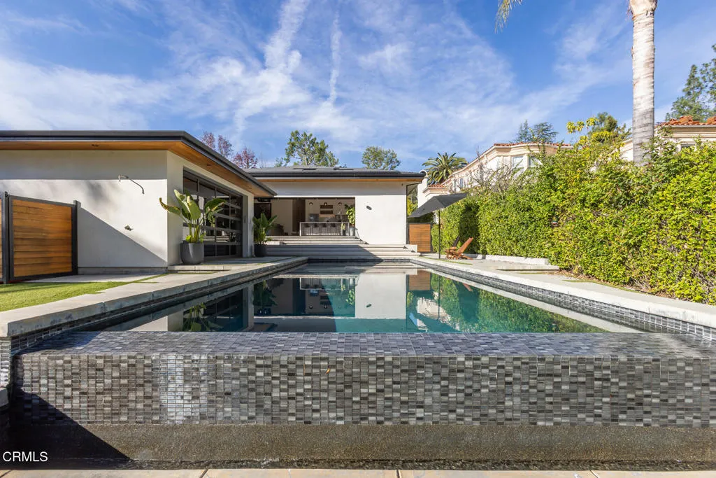 620 Houseman Street, La Canada Flintridge, CA 91011