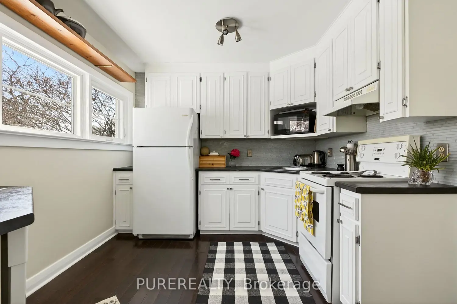 Additional image 4 of 2067 Maplewood Drive