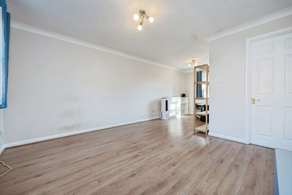 Additional image 5 of 2 bed flat for saleAshburnham Road, Bedford MK40