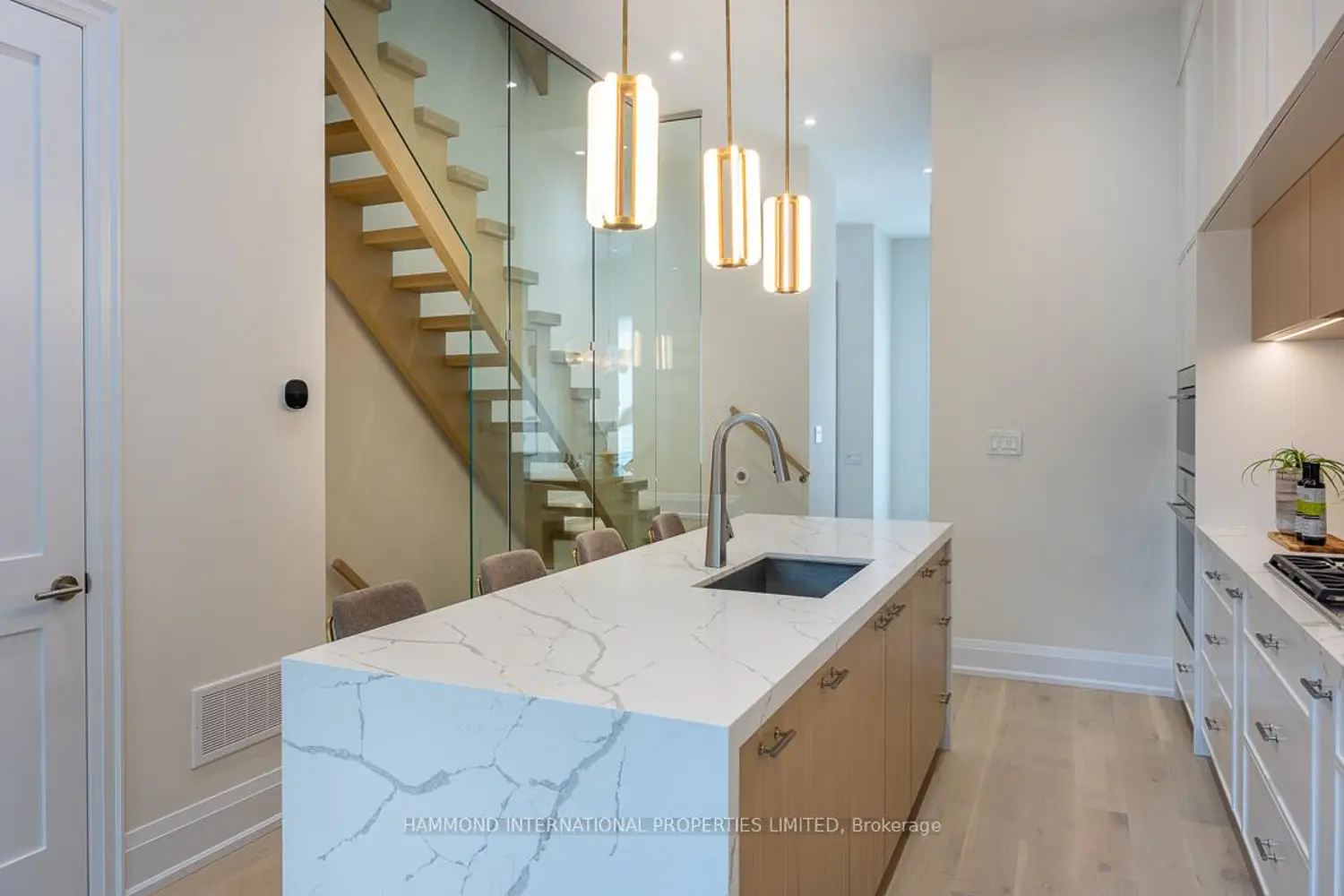 Additional image 3 of 1171 Avenue Road