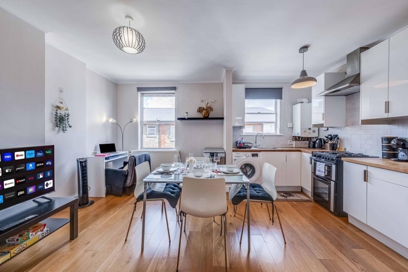 1 Bed Flat, Greater London, W11, N1 7GU