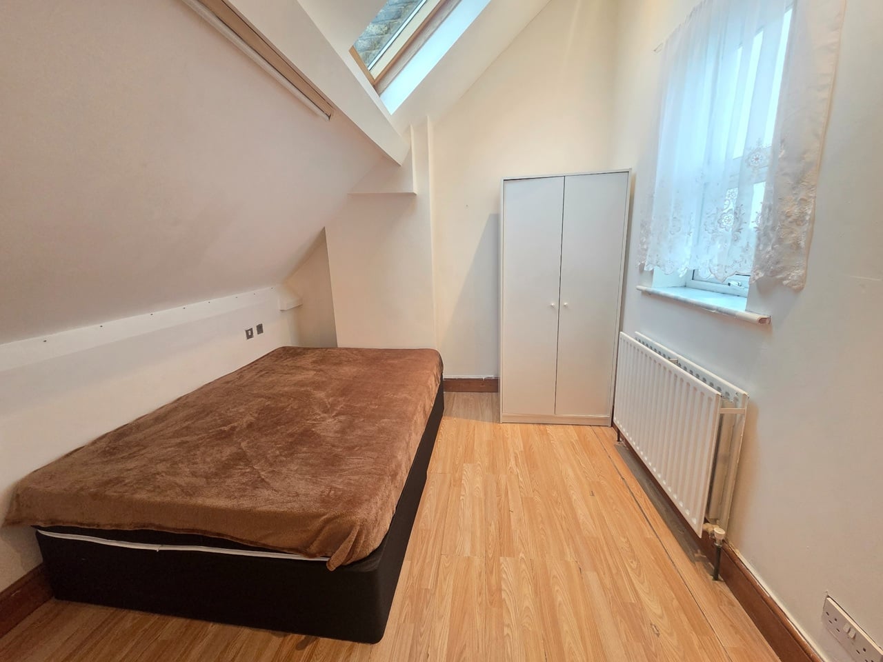 Additional image 4 of 2 Bed Flat, Stockwell Road, SW9, N1 7GU