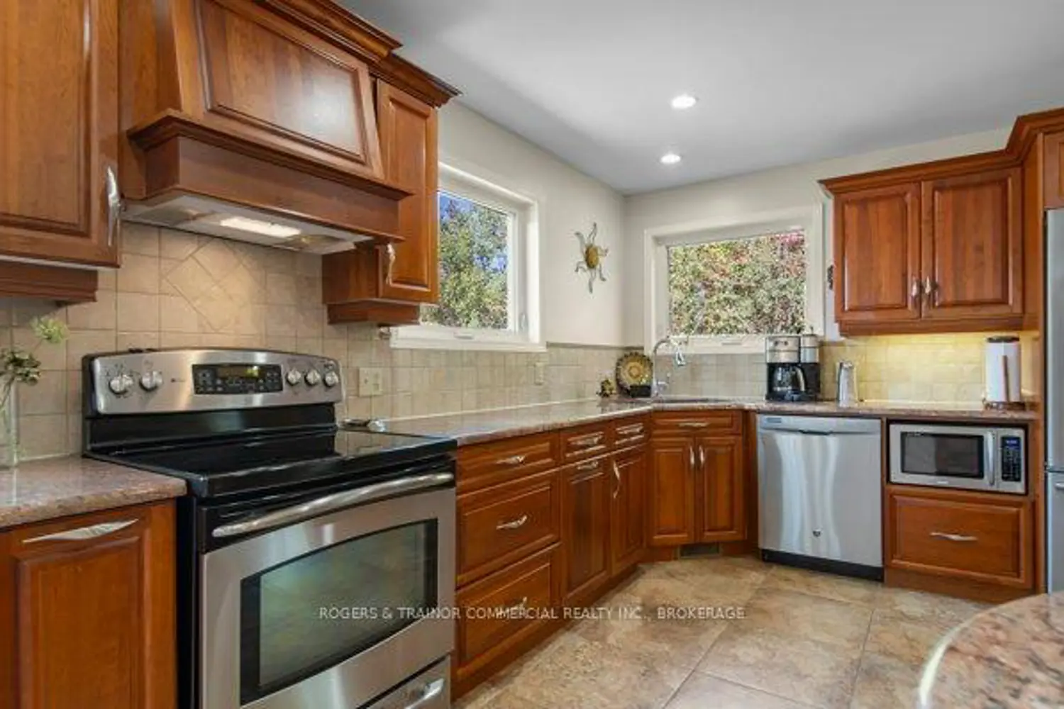 Additional image 6 of 1110 Italia Lane