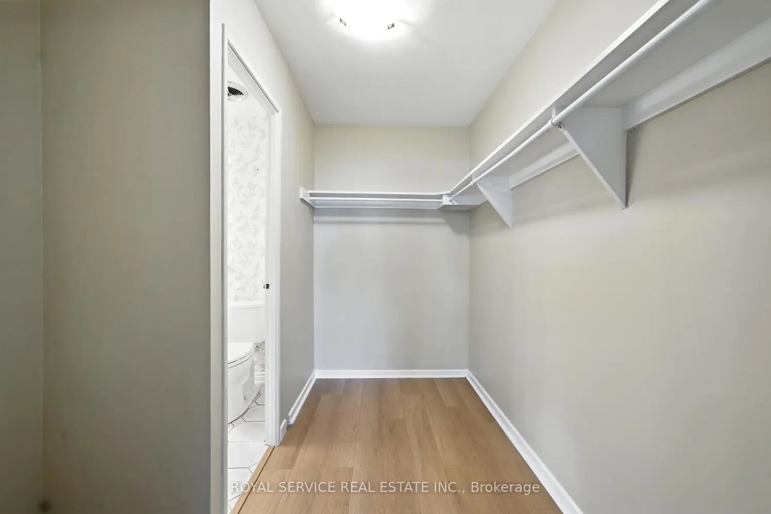 Additional image 14 of 337 Simcoe Street 101