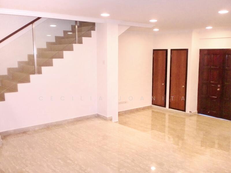 Additional image 2 of Wajek Walk