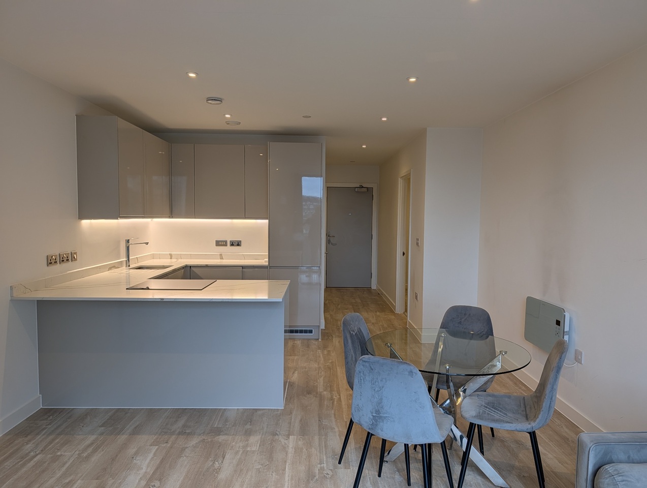 Additional image 3 of 1 Bed Flat, Queen Way, M3, N1 7GU