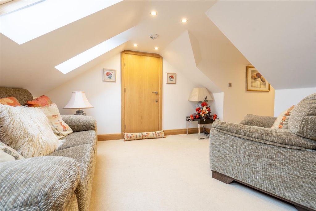 Additional image 10 of 6 bed detached house for saleShilvington, Newcastle Upon Tyne NE20