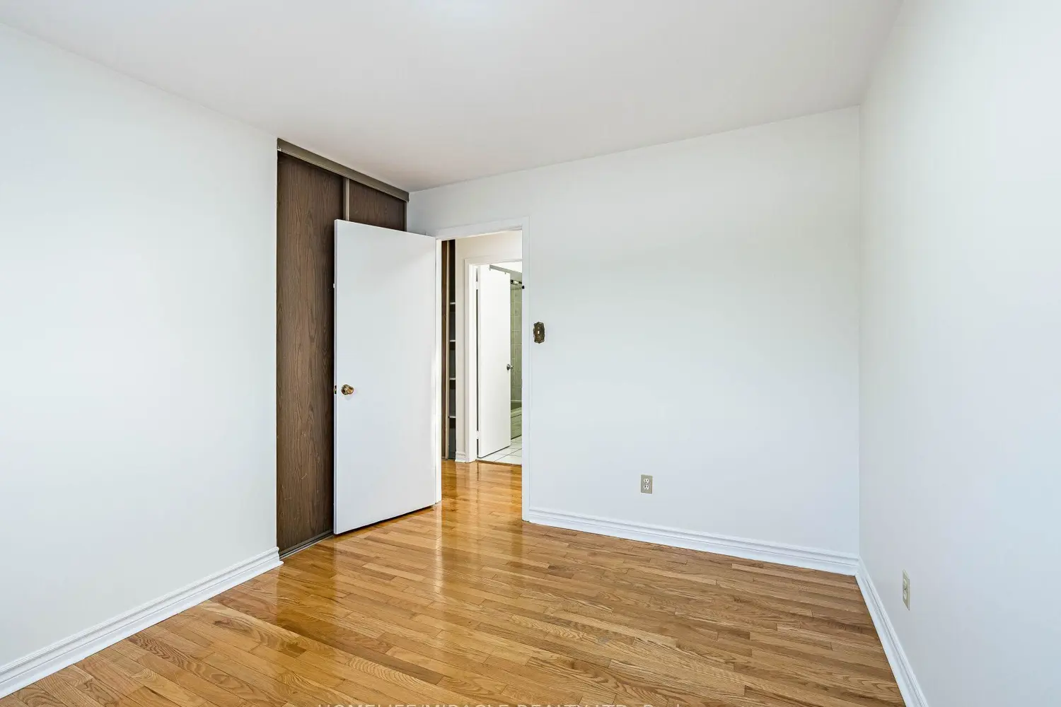 Additional image 11 of 209 Apache Trail