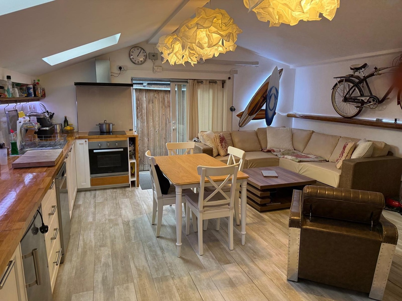 1 Bed Flat, Battersea Park Road, SW11, N1 7GU