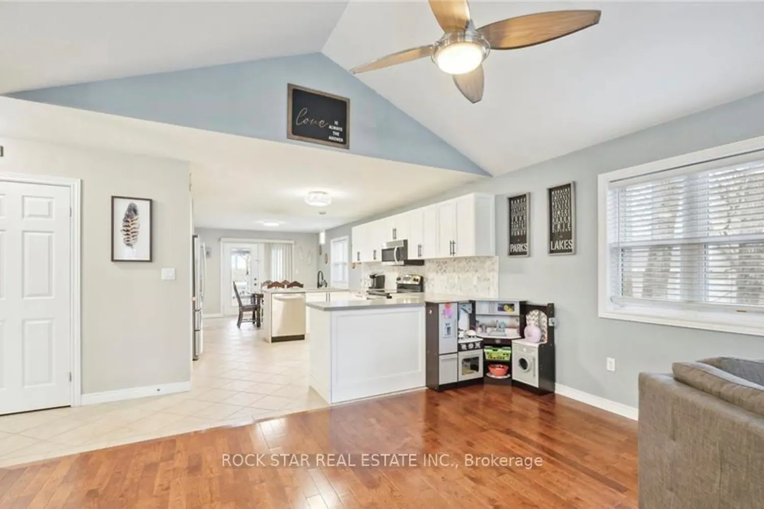 Additional image 6 of 996 Beach Boulevard