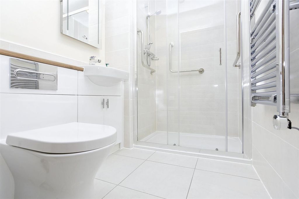 Additional image 4 of 2 bed flat for saleSummerfield Place, Wenlock Road, Shrewsbury SY2