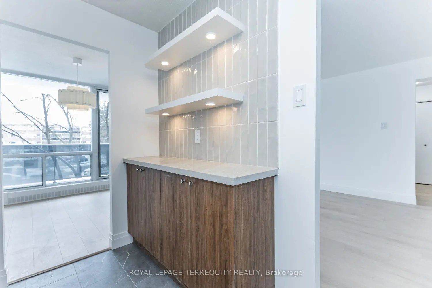 Additional image 8 of 30 Sunrise Avenue 202