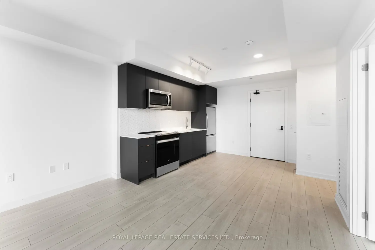 Additional image 2 of 1606 Charles Street 601