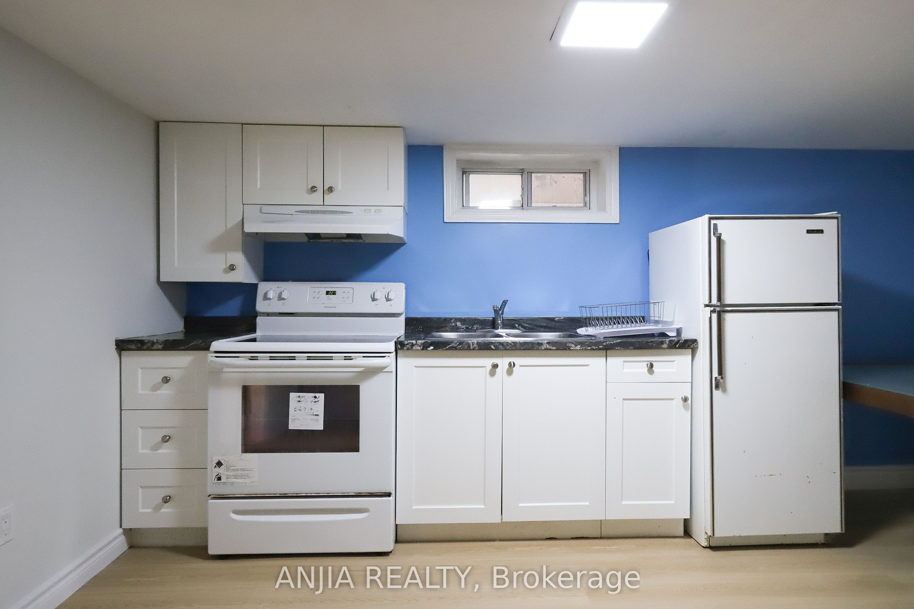 Additional image 5 of Lower-345 Glebemount Avenue, Toronto, ON, M4C 3V6