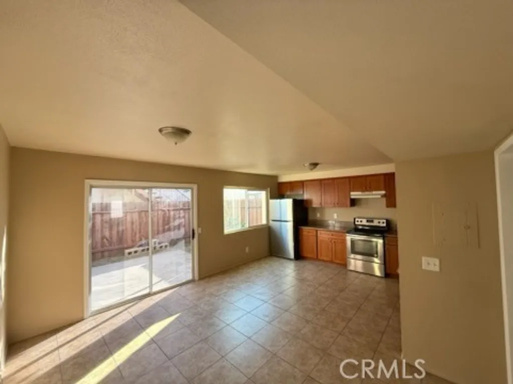 Additional image 6 of 249 E Jackson Street Unit B, Rialto, CA 92376