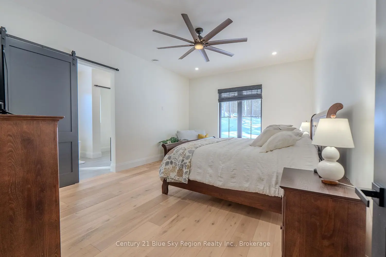 Additional image 9 of 841 Highway 17