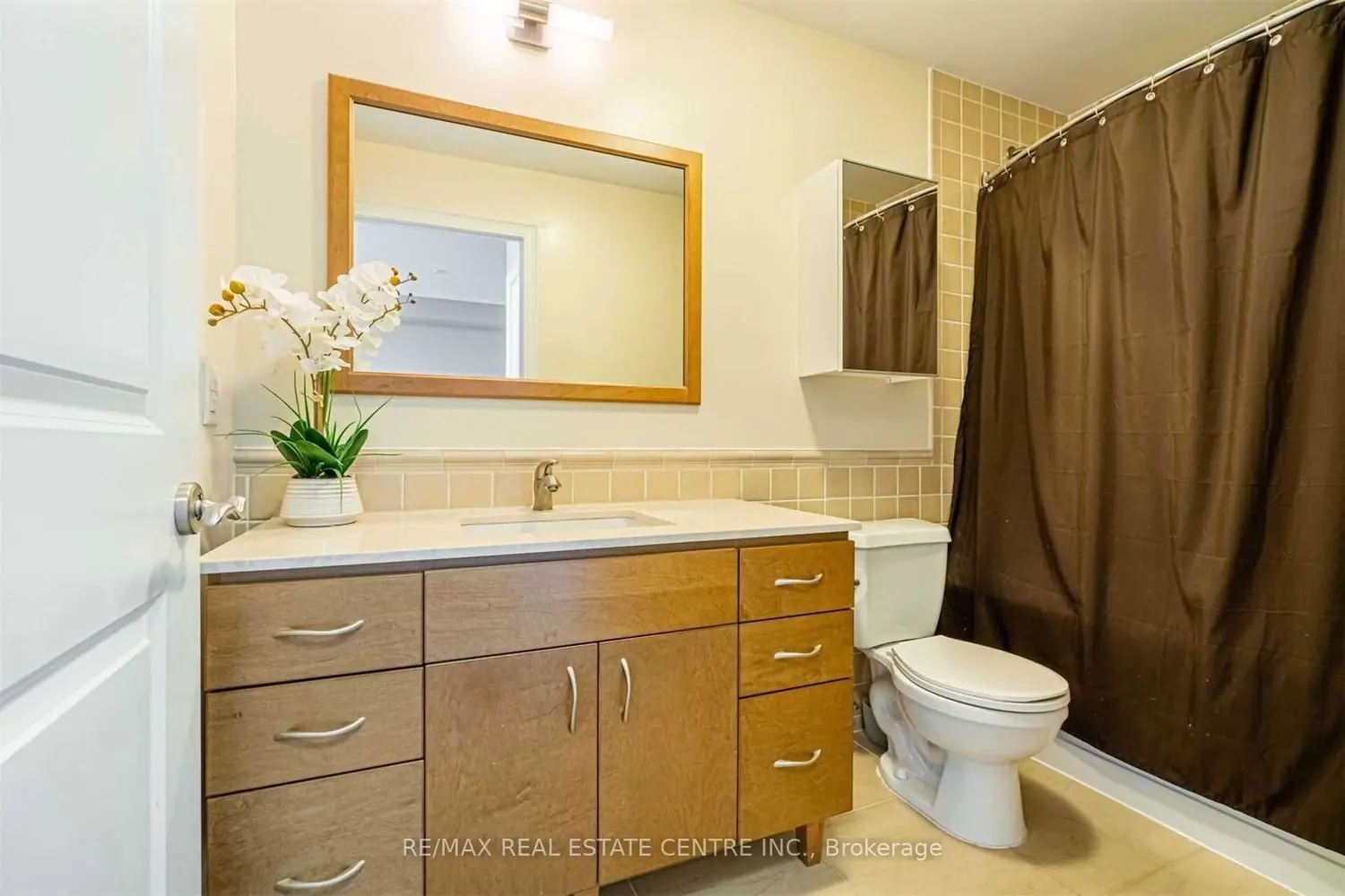 Additional image 13 of 100 John Street 1203