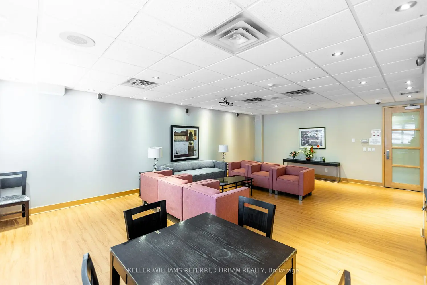 Additional image 18 of 48 Suncrest Boulevard 116