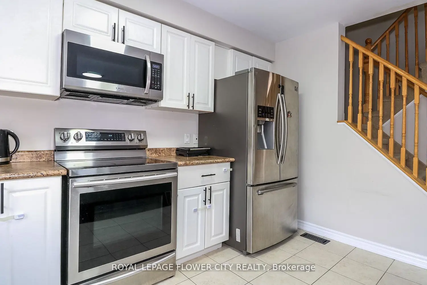 Additional image 12 of 54 Southwoods Crescent 72