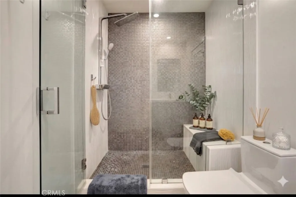 Additional image 18 of 4450 Hayvenhurst Ave, Encino, CA 91436