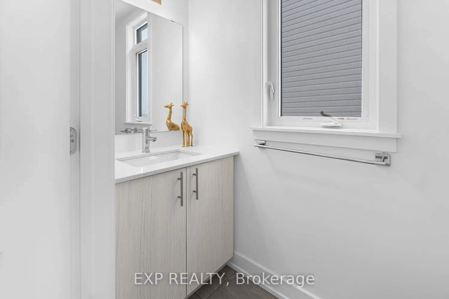 Additional image 5 of 27 Moosonee Crescent