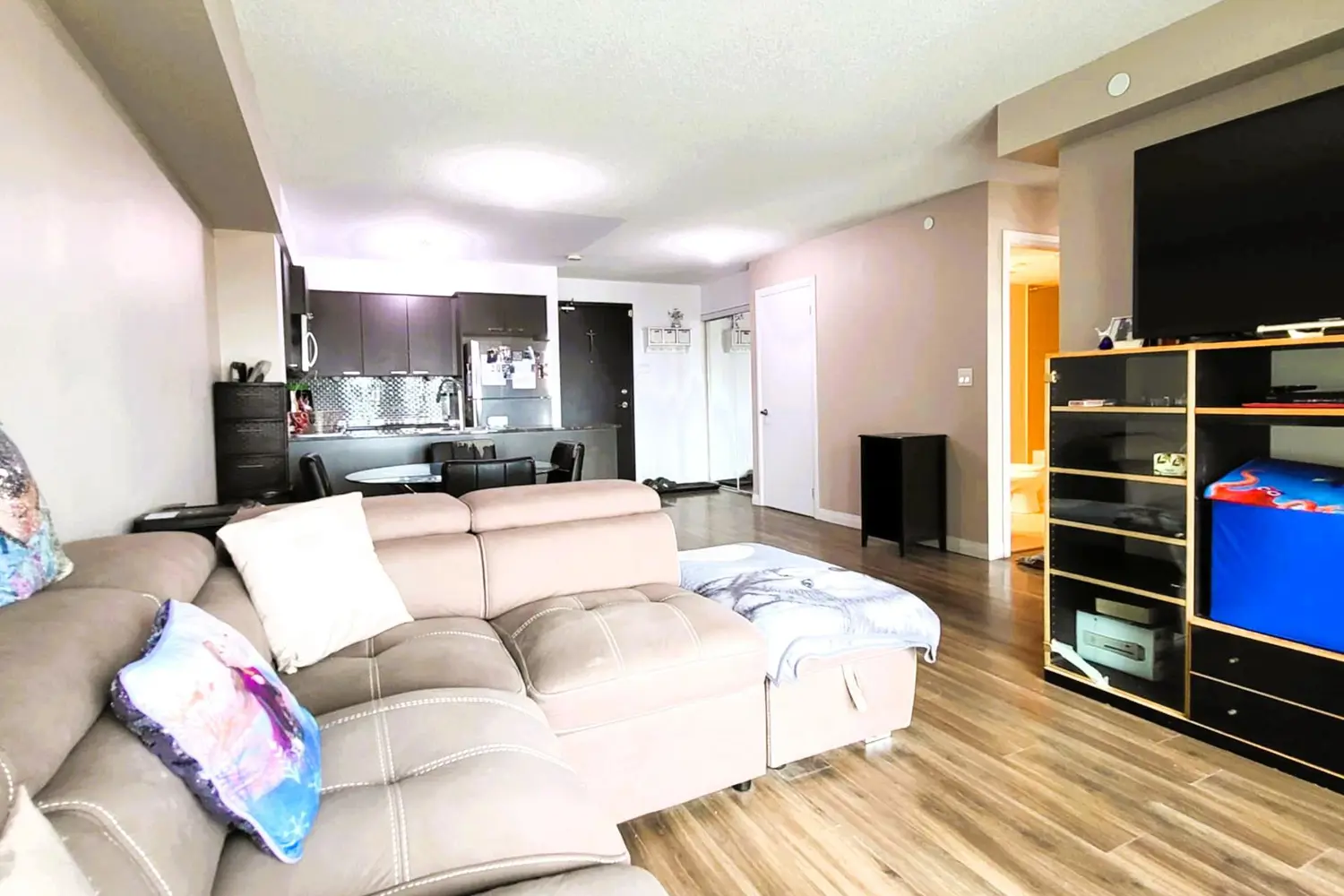 Additional image 7 of 2150 Lawrence Avenue 701