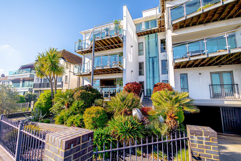 Additional image 22 of 2 bed flat for saleChalkwell Esplanade, Chalkwell SS0