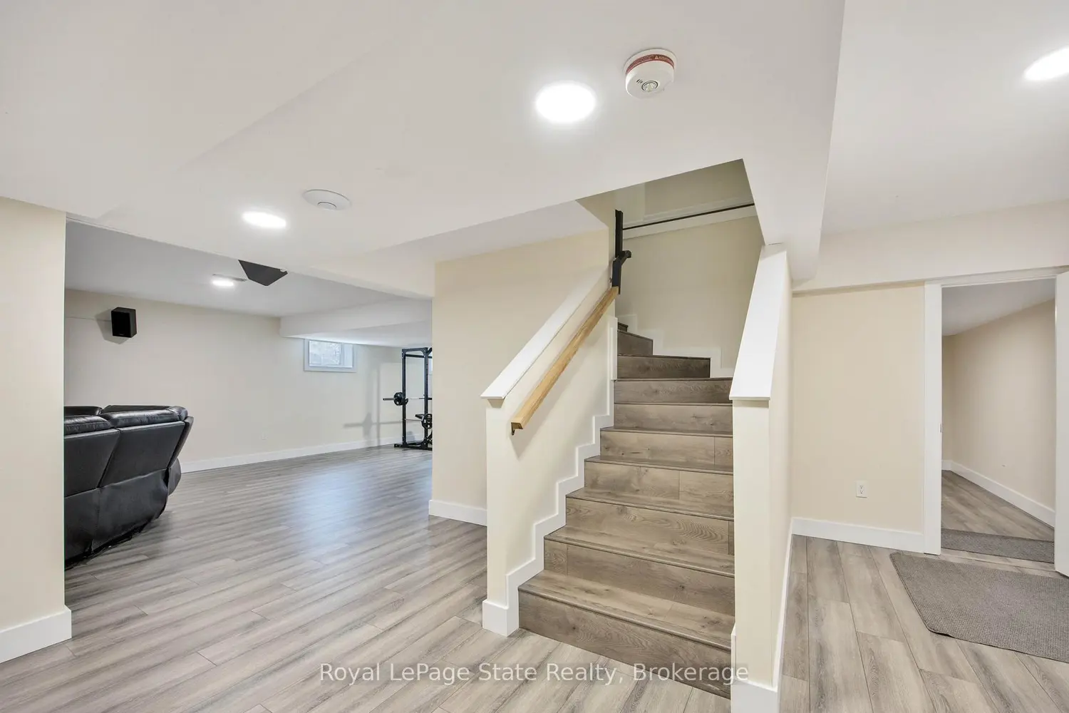 Additional image 11 of 6 Dorothy's Drive