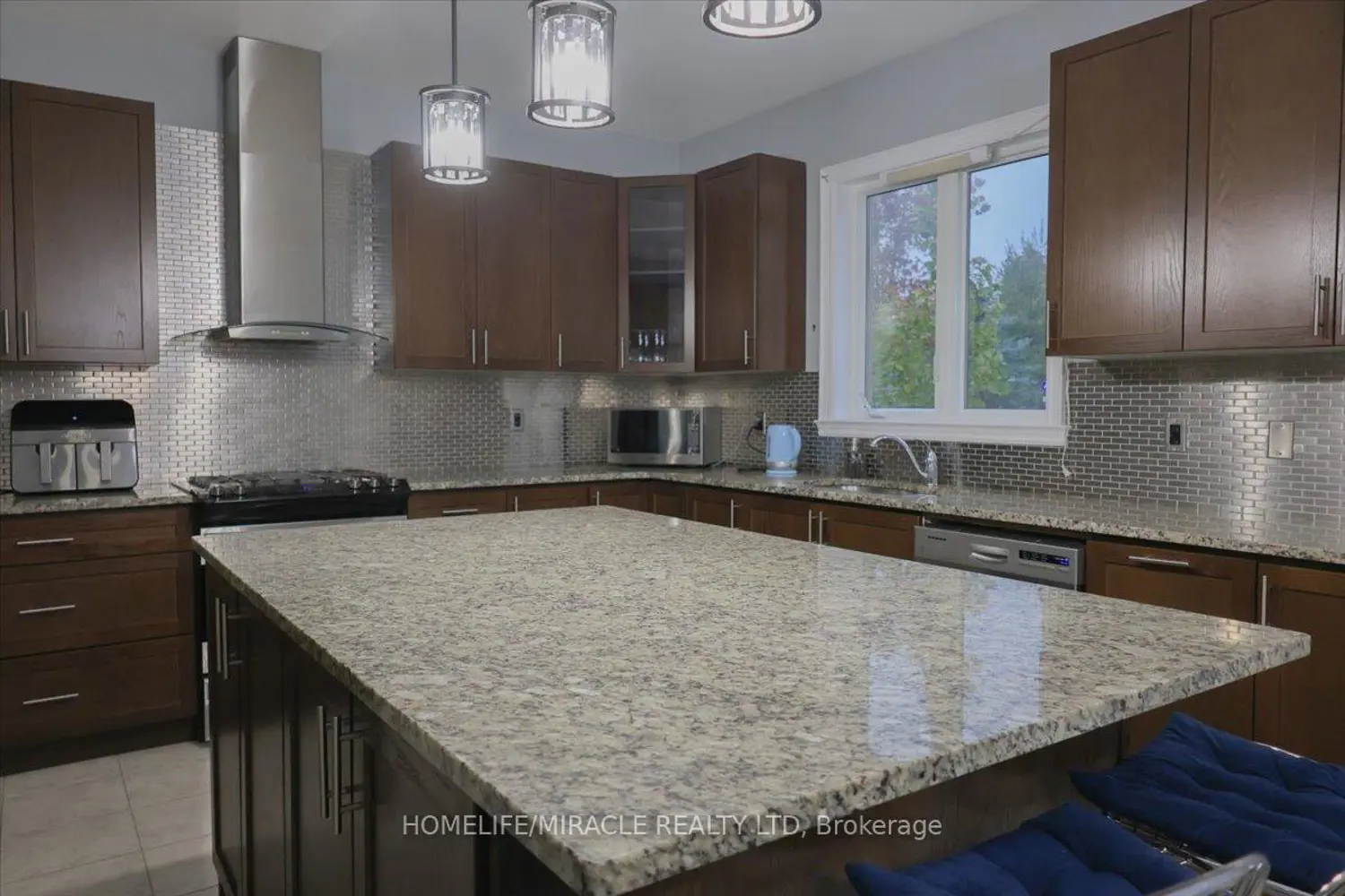 Additional image 4 of 7 Riley Street