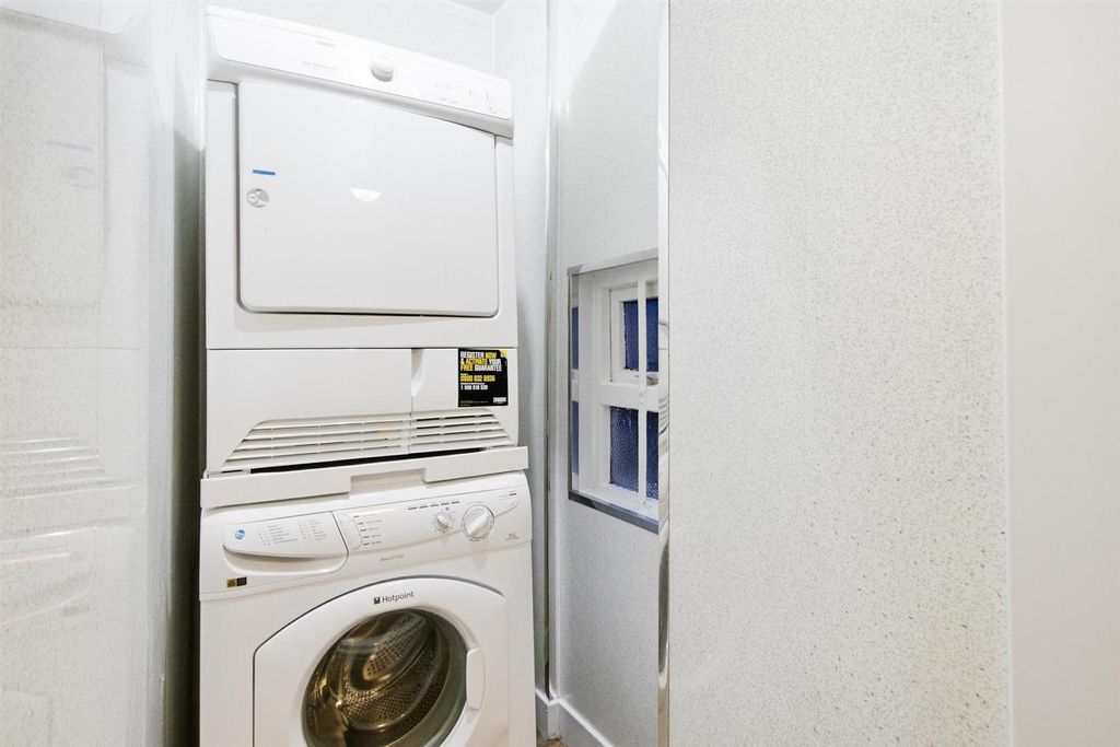 Additional image 17 of 1 bed flat for saleWilson Street, Alexandria G83