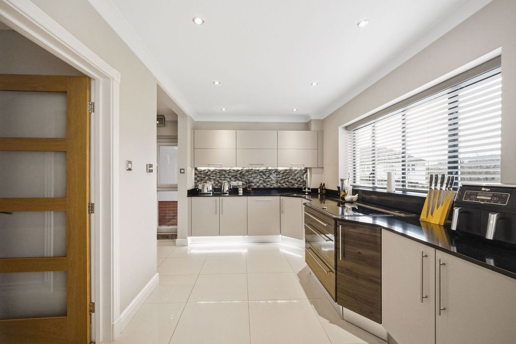 Additional image 12 of 5 bed detached house for saleTy'n-Y-Coedcae, Machen, Caerphilly CF83