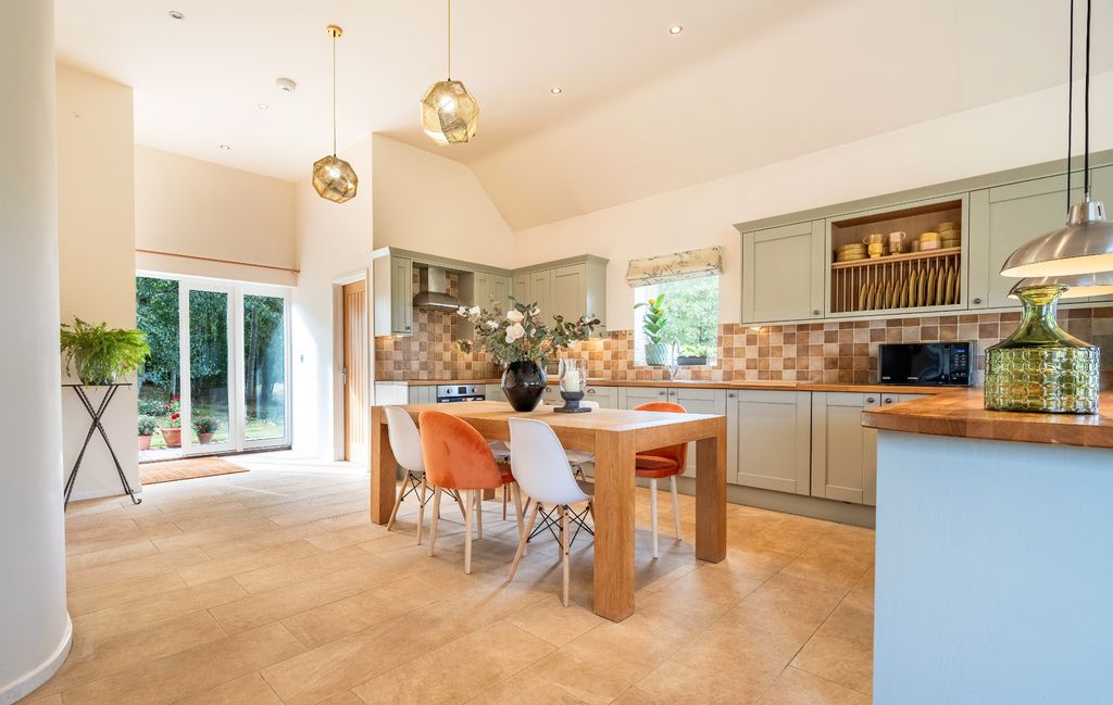 Additional image 52 of 8 bed detached house for saleFrenchlands Lane, Lower Broadheath, Worcester WR2