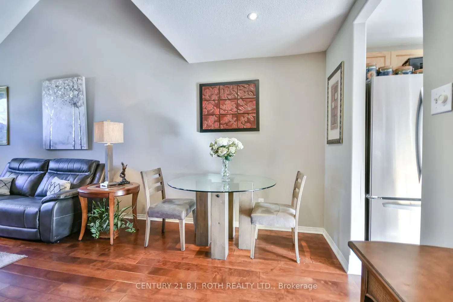 Additional image 3 of 358 Little Avenue 3