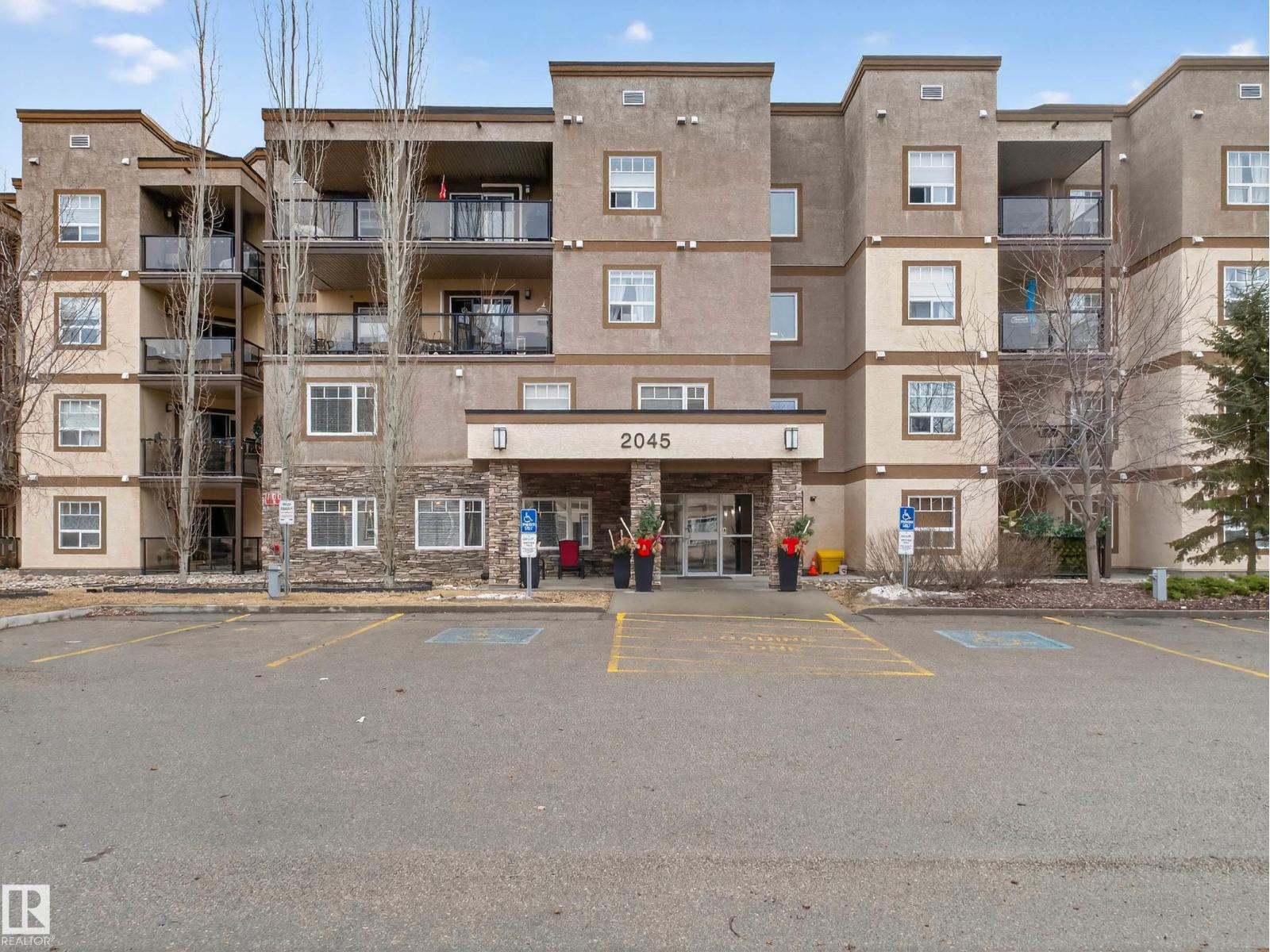 218-2045 Grantham Court NW, Edmonton, AB, T5T3X6