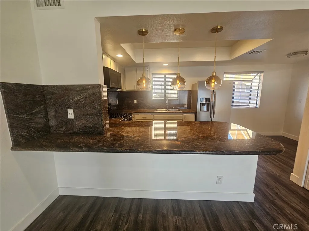 Additional image 37 of 15125 Nordhoff St, North Hills, CA 91343