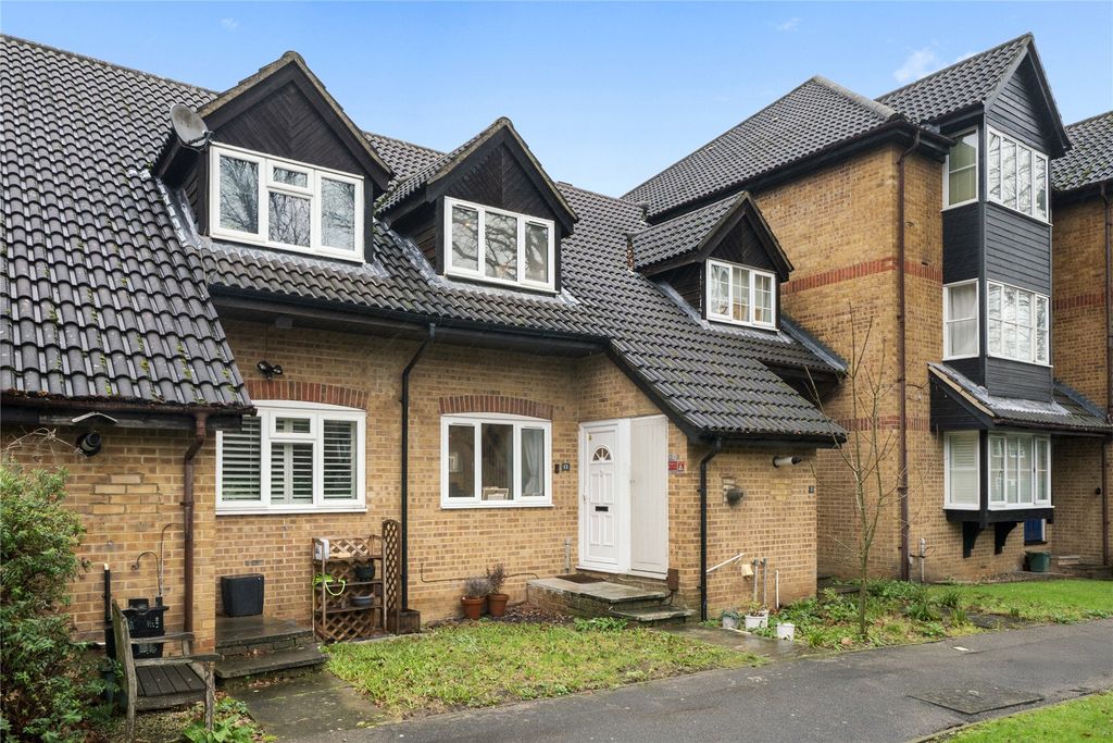 2 bed terraced house for saleWilliams Close, Addlestone, Surrey KT15