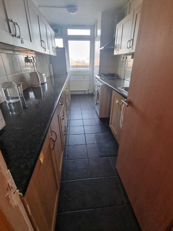 Additional image 2 of Room in a Shared Flat, John Kennedy House, SE16, N1 7GU