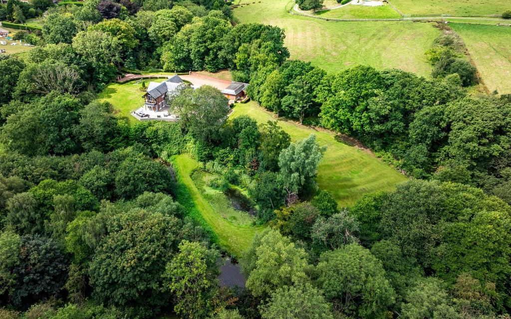 Additional image 84 of 5 bed detached house for saleThe Pump House, Standish, Wigan WN1