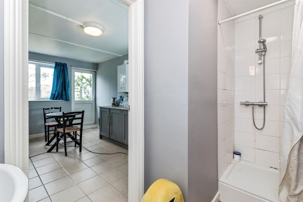 Additional image 11 of 2 bed flat for salePakefield Street, Lowestoft NR33